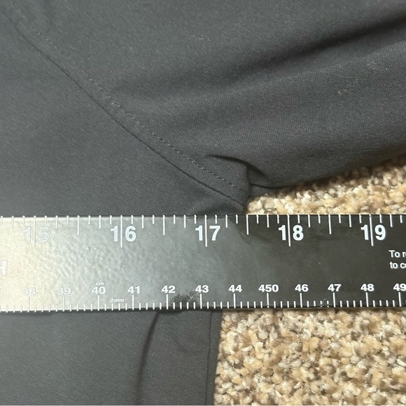 Under Armour Running Black Half-Zip Pullover - Picture 8 of 13